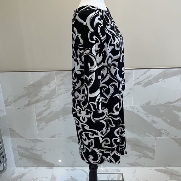 White House Black Market Women's Black and White Dress. Size M - Picture 3 of 9